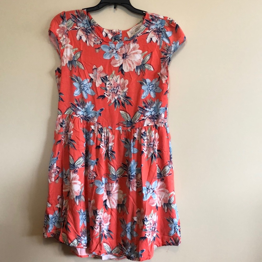 Sweet Wanderer Floral Dress 🌸